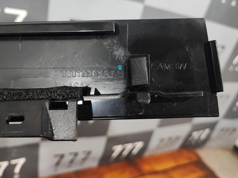 Накладка стойки двери задней правой Haval Jolion 21-нв Б/У Оригинал 6201320XST01A