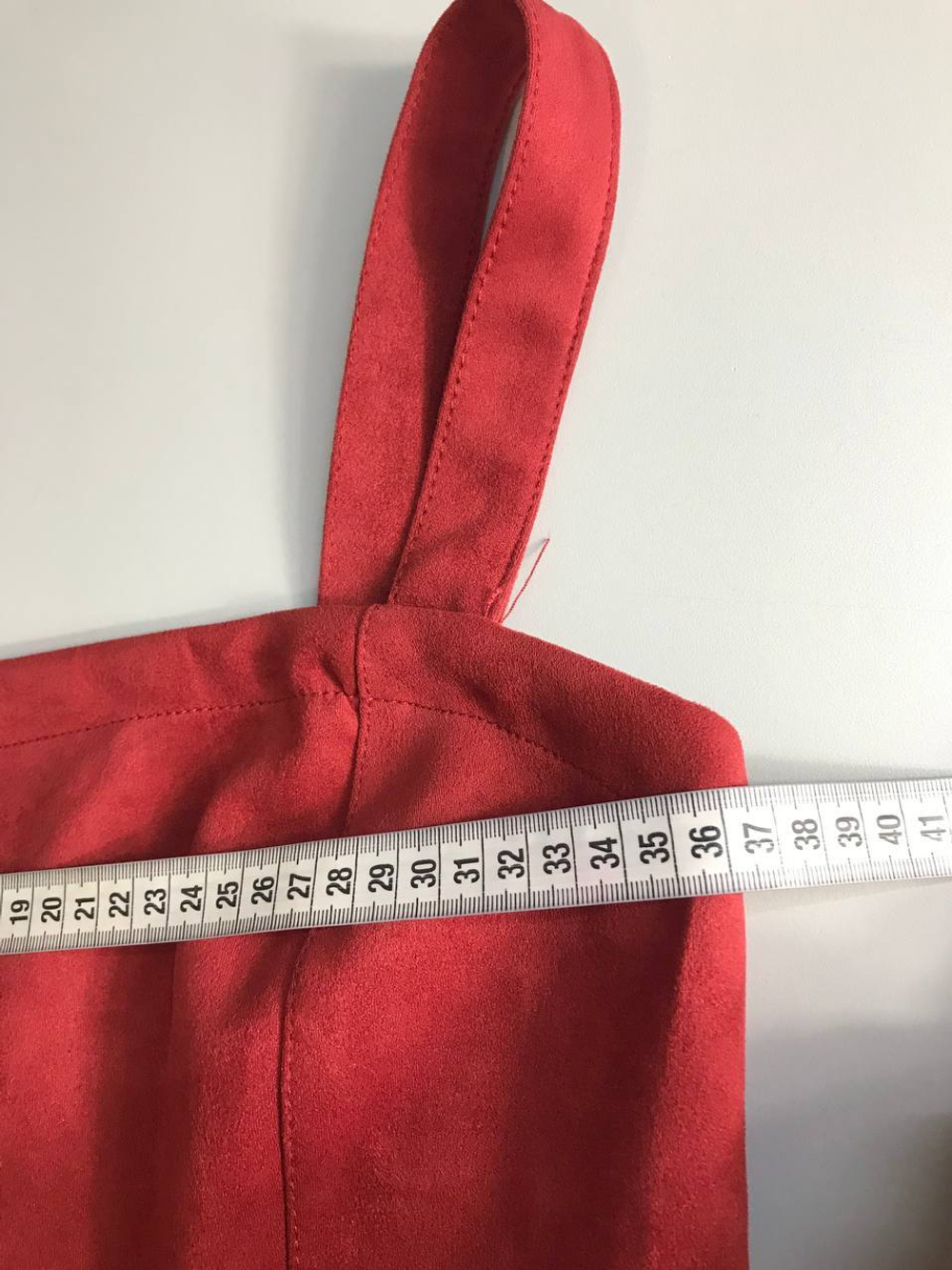 Платье Bershka для смелого образа, маркировка S, на 44 размер