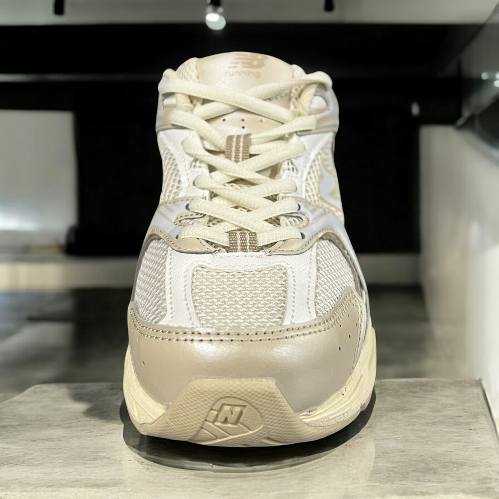 New Balance 530 • Bone