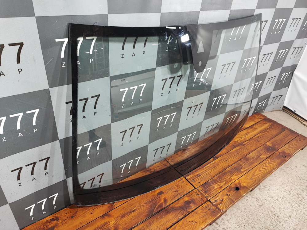 Стекло лобовое с обогревом Skoda Karoq 17-нв Б/У Оригинал 57A845011F