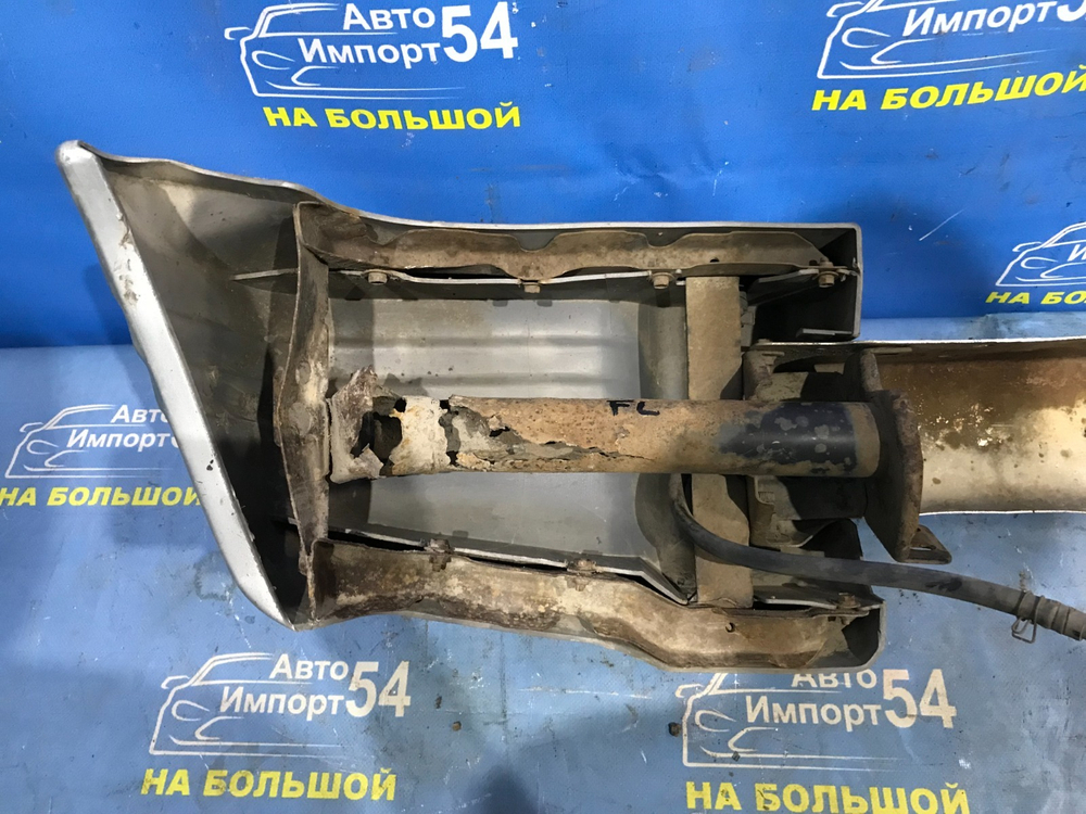 Бампер передний MITSUBISHI PAJERO 1994
