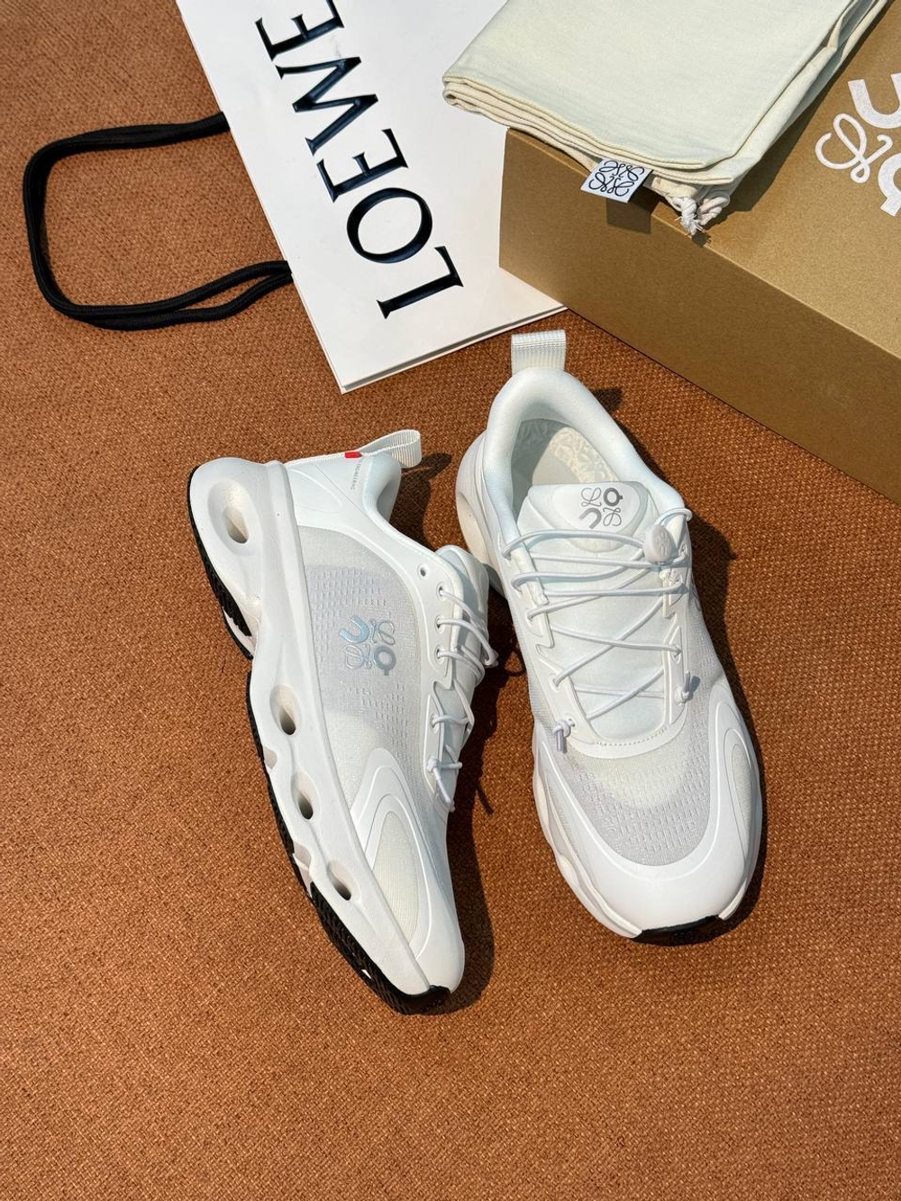 Кроссовки Loewe