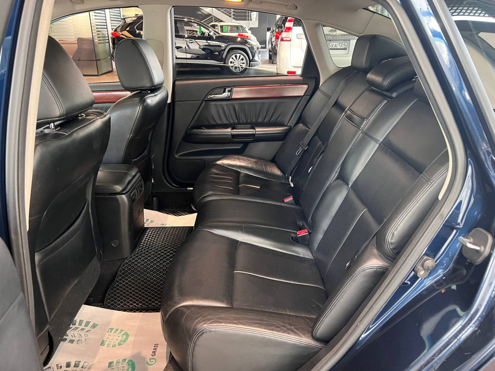 Infiniti M35, 2007 год