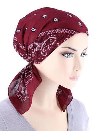 Бандана бордовая пейсли огурцы