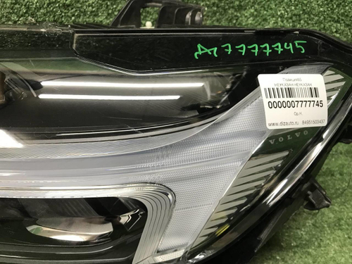 Битая Фара левая Volvo XC60 2 (2017-2021) LED