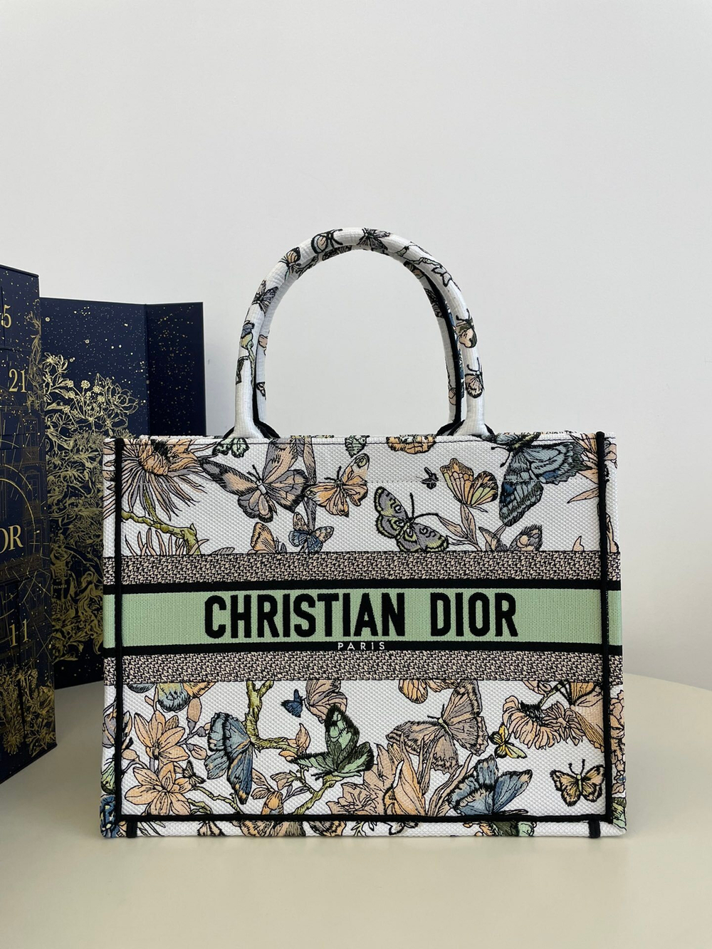 Christian Dior Book Tote 36 cm