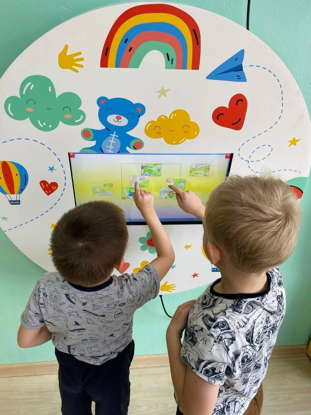 Интерактивная панель MiniKids 27"