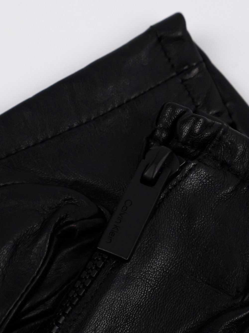 Перчатки Calvin Klein Side Zip Leather Gloves Black Beauty