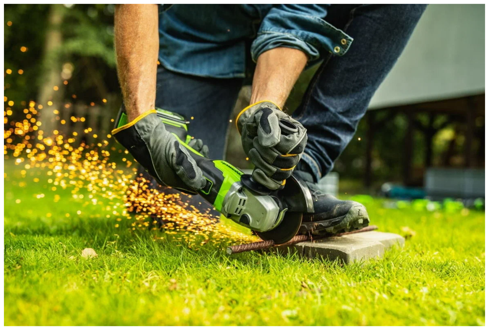 УШМ GREENWORKS GD24AGK2 в компл. с АКБ 2Ач. и ЗУ (3200207UA)