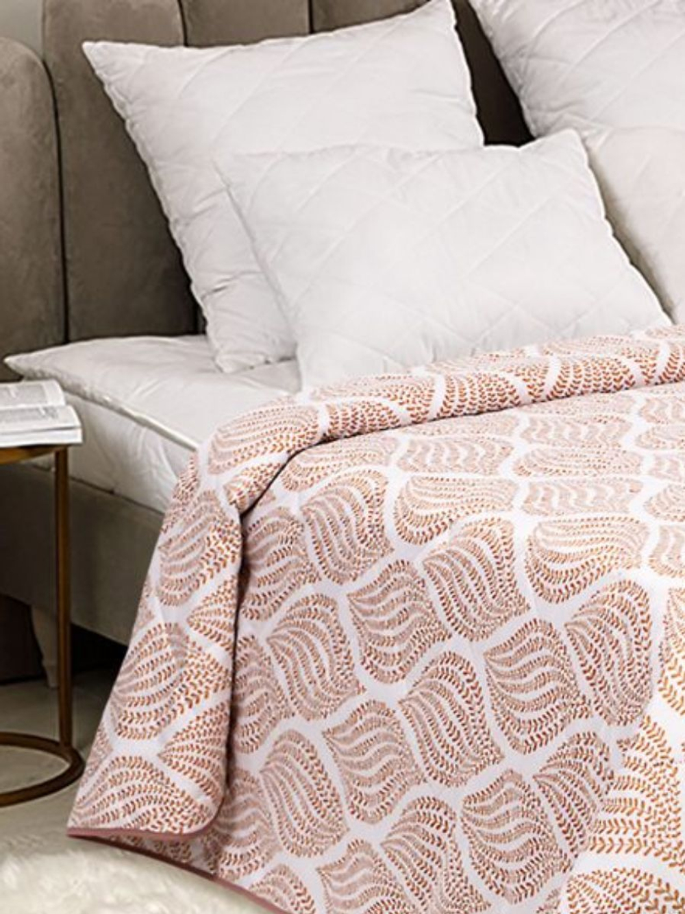 Покрывало на кровать, стеганое, поплин с размерами 215х220