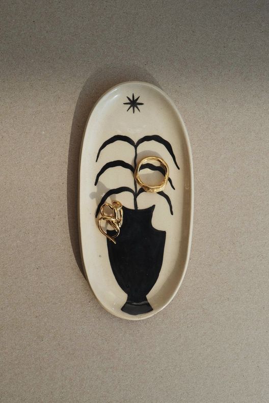 Подставка под украшения, овальная / insense