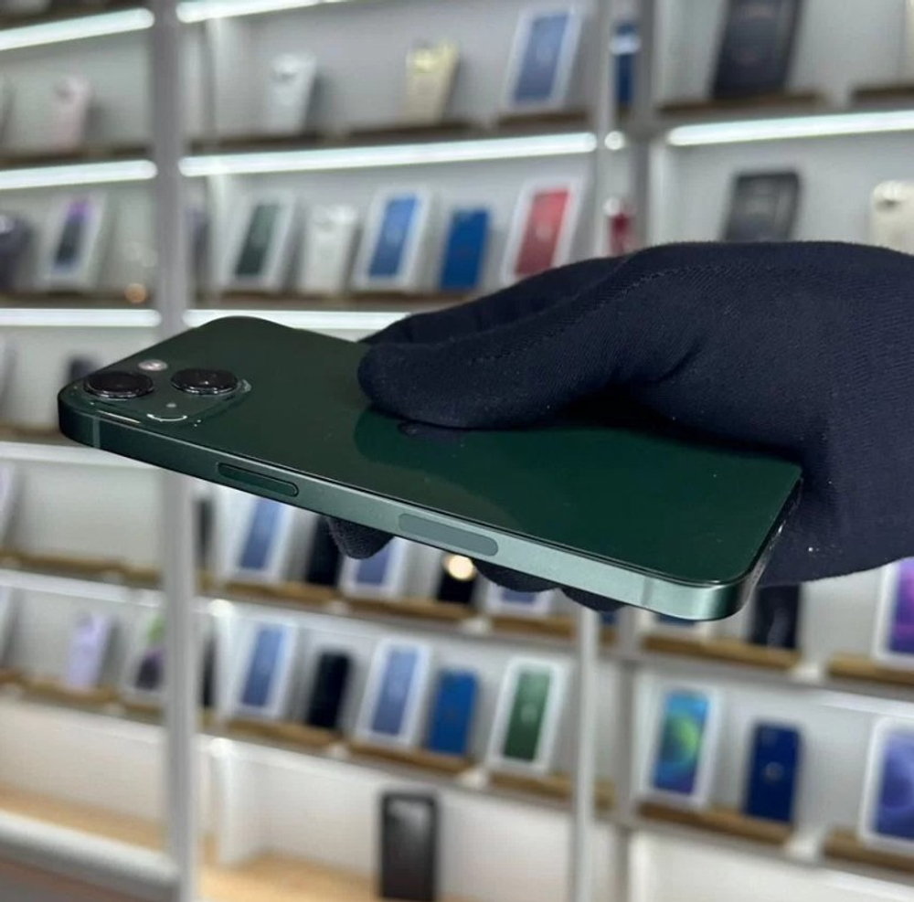 iPhone 13, 128 ГБ б/у