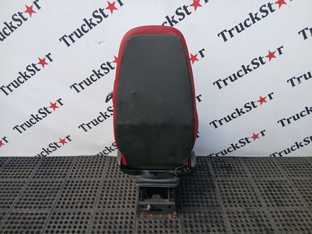 Комплект сидений пневматических 2017г