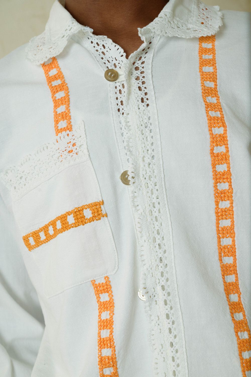 Рубашка Soeurs с Кружевом по Краю / Lace Hem Long Sleeve белая