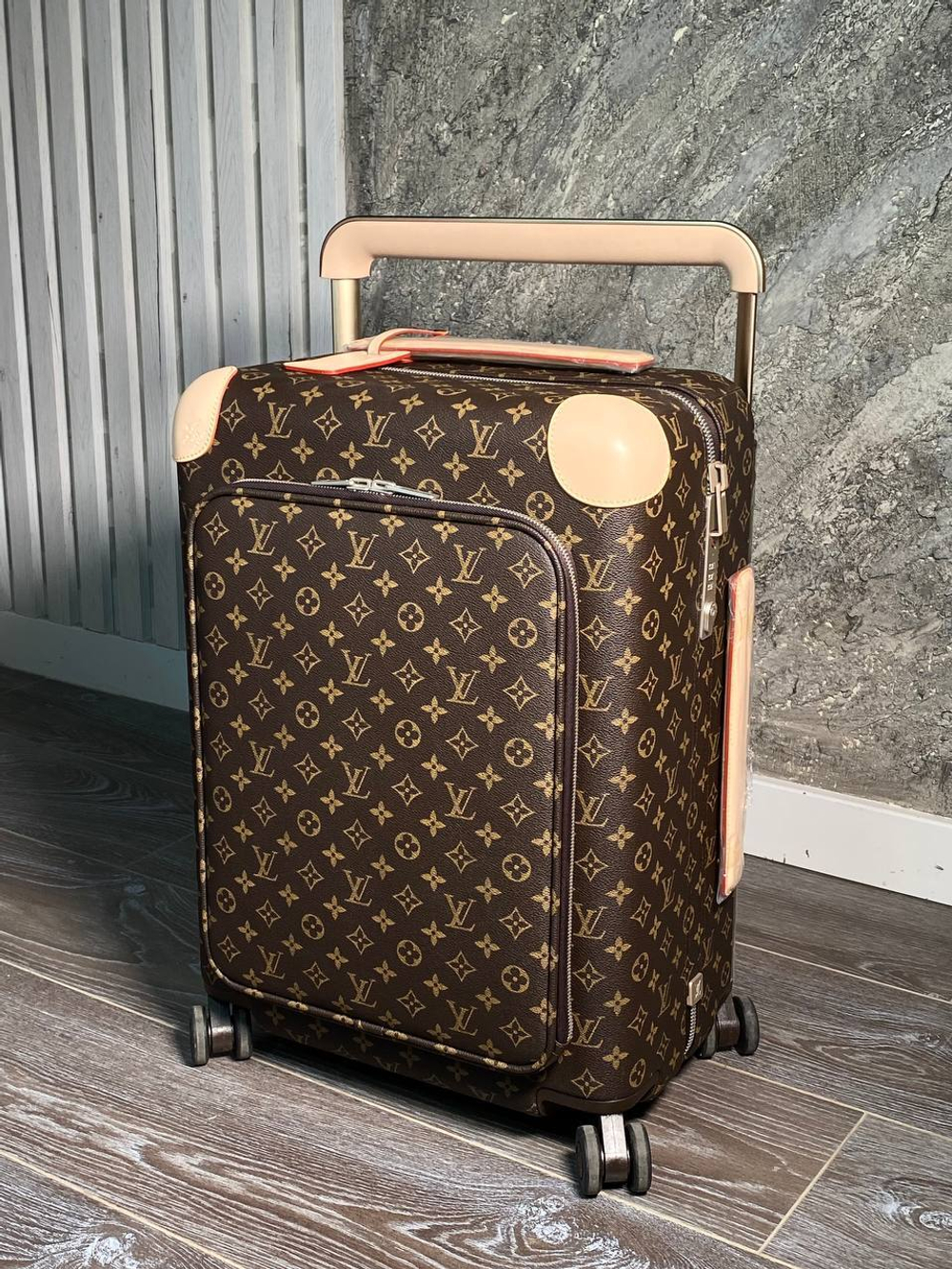 Чемодан Louis Vuitton, арт. 476363225