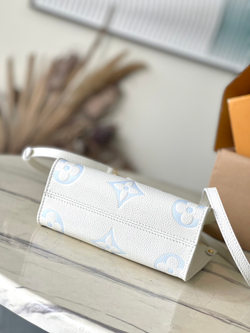 Louis Vuitton Onthego BB