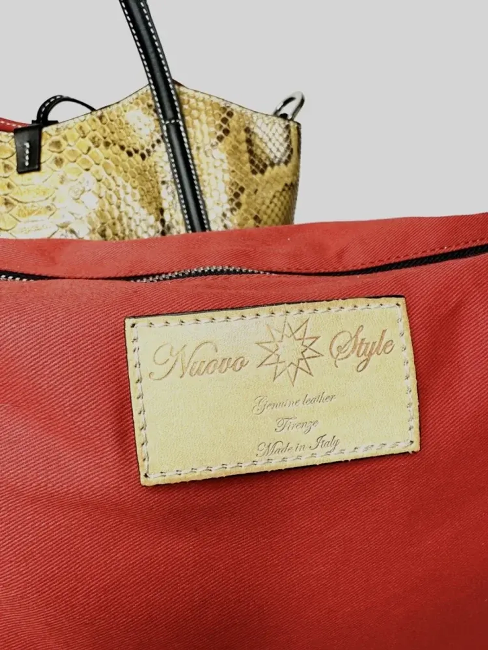 Сумка из натурального питона бежево-песочного цвета