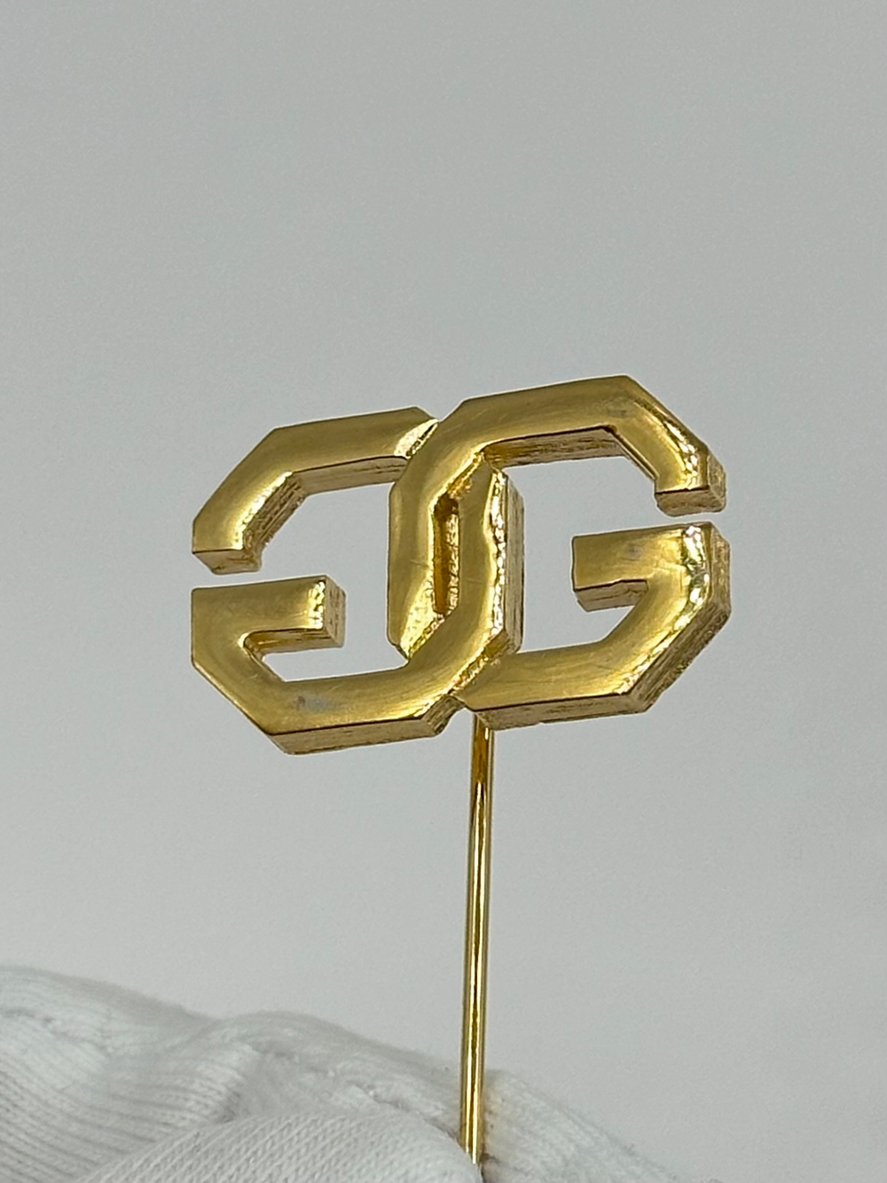 Брошь булавка Лого Givenchy 1978 год