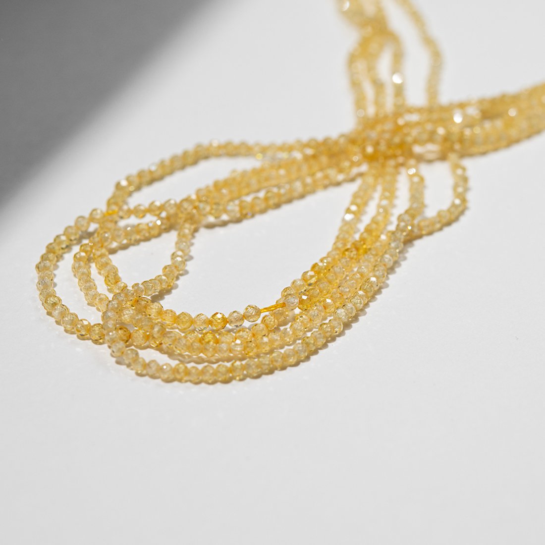 Фианиты, оттенок "Золото", 1,9-2мм шар, микроогранка