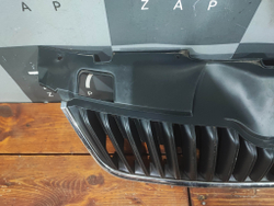 Решетка радиатора Skoda Fabia 2 10-14 Б/У Оригинал 5j0853668C