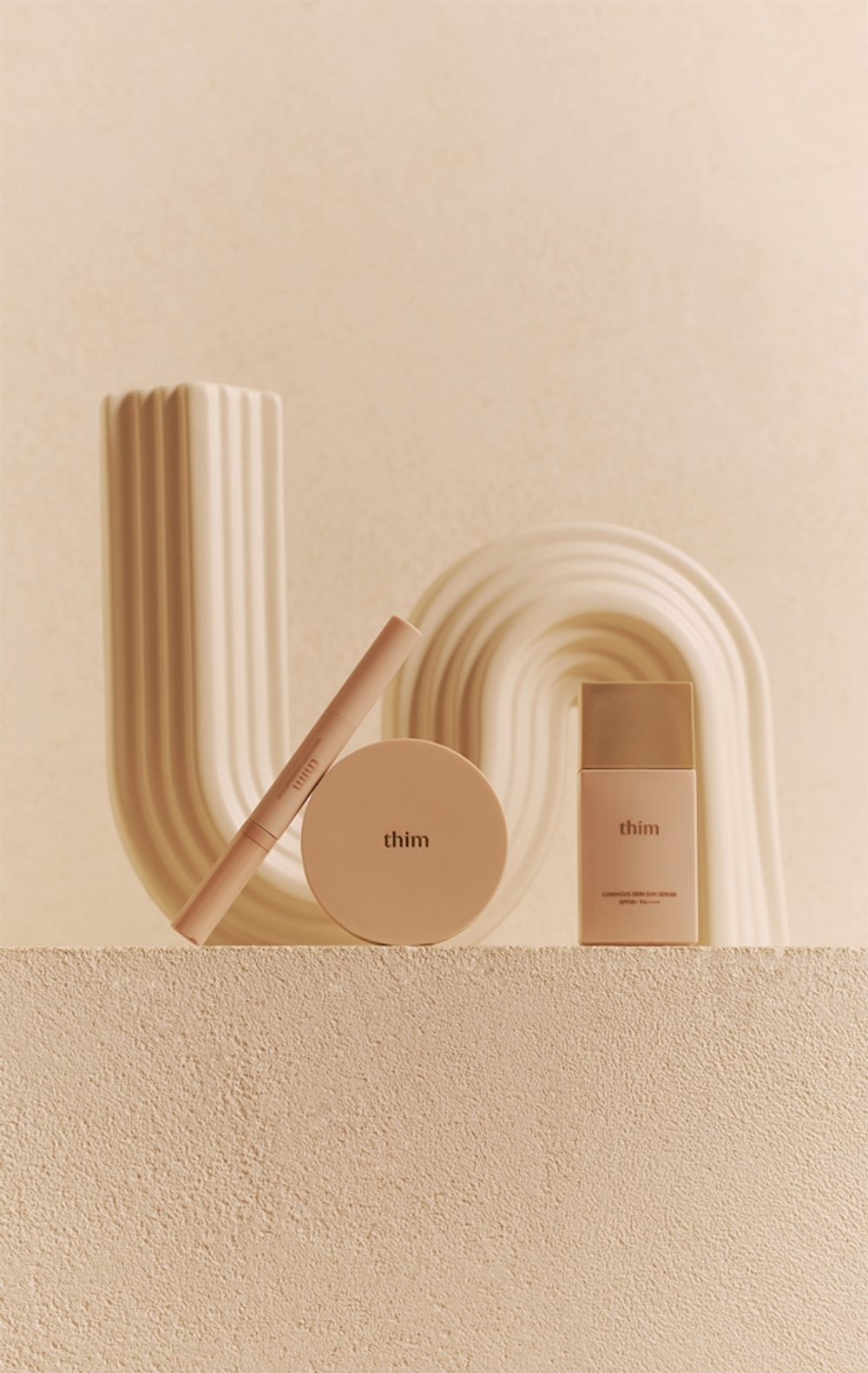 thim Luminous Skin Cushion - Долговременная основа в губке для сияния и увлажнения оттенок 25 Tan, 15 g