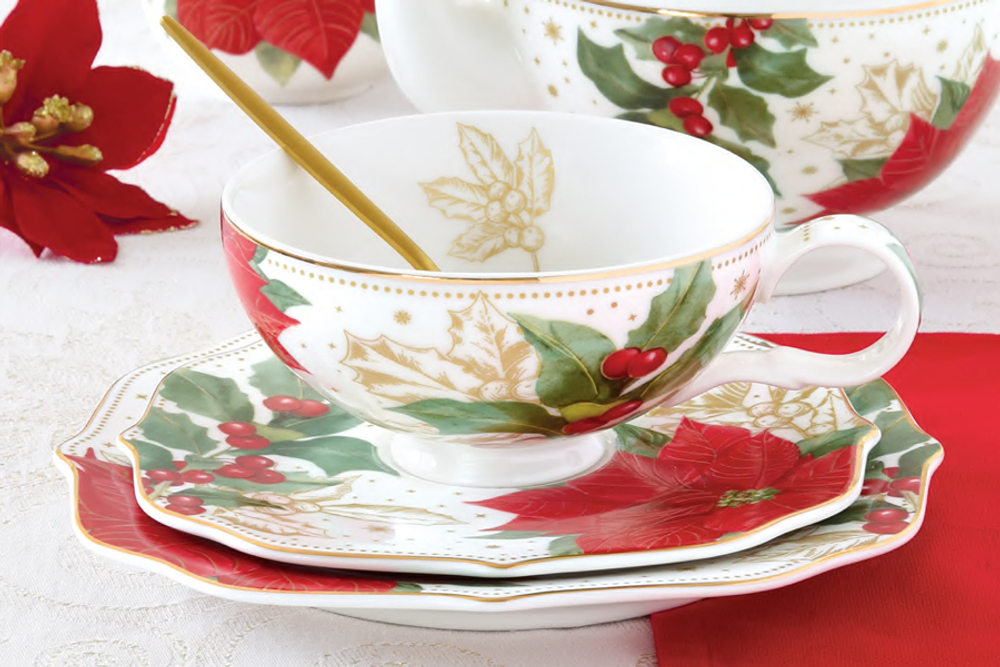 Чашка с блюдцем 120мл Easy Life Пуансеттия и ягоды