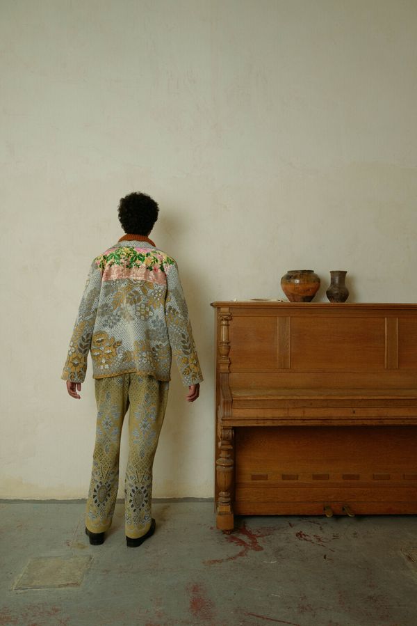 Куртка с Бархатными Розами / Velvet Roses серая - фото 4