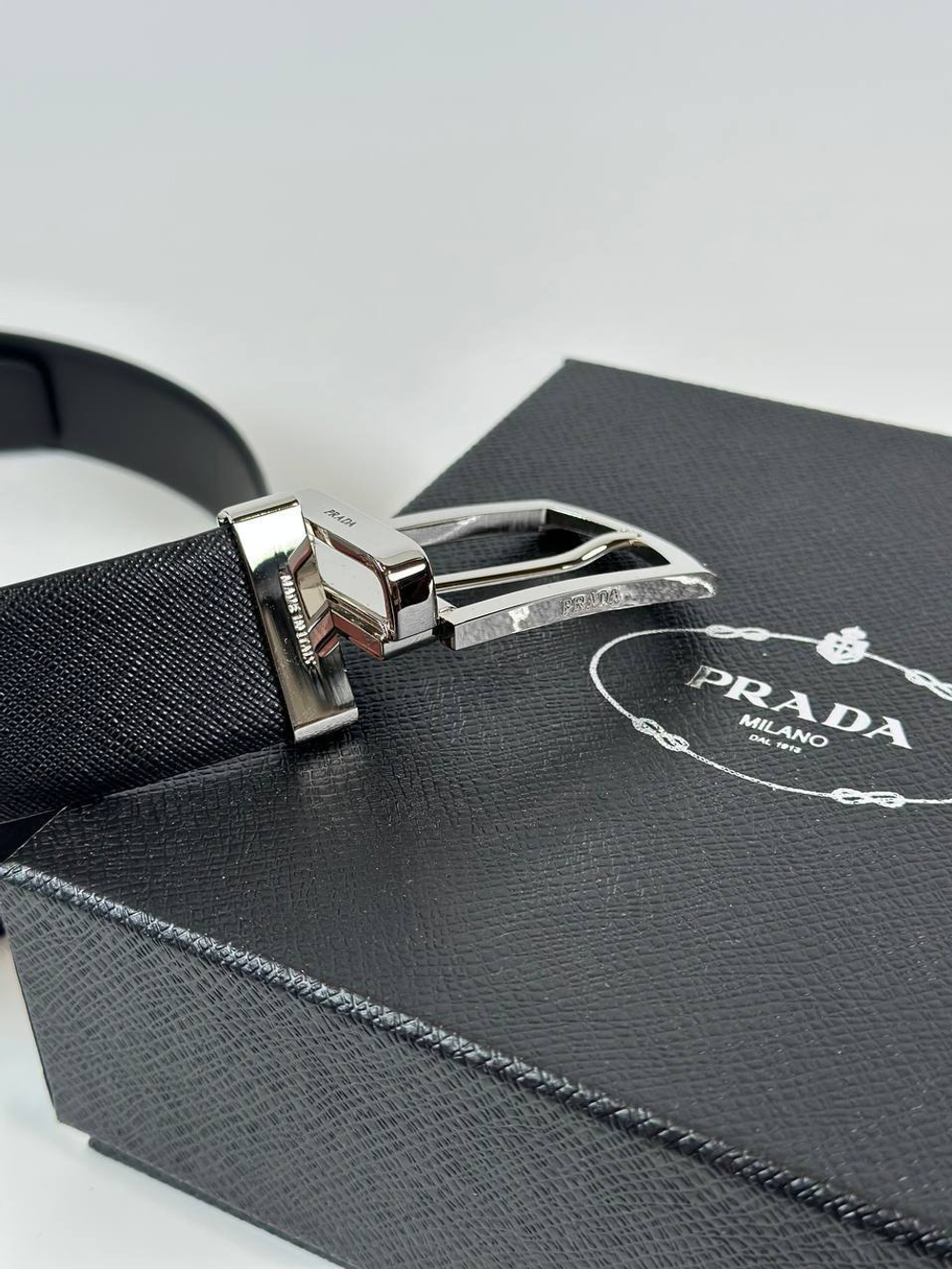 Двухсторонний ремень Prada