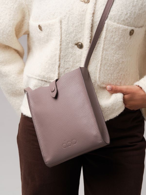 Женская кожаная сумка кросс-боди DBR 30919 розово-серый