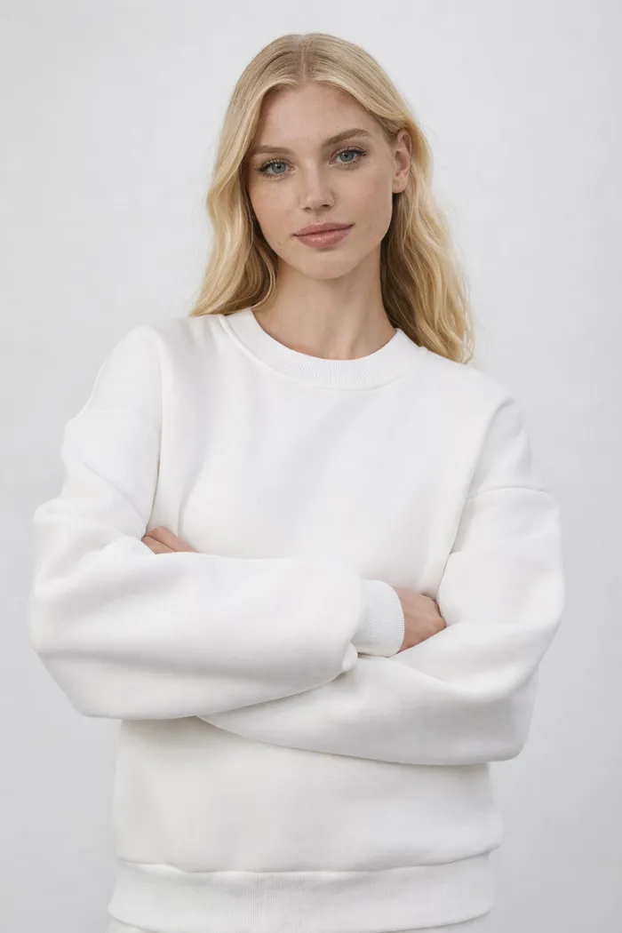 Утепленный свитшот кремового цвета