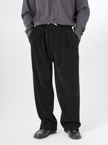 Черные велюровые брюки LEROY