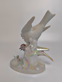 Фарфоровая статуэтка "Птицы и бабочка" Германия