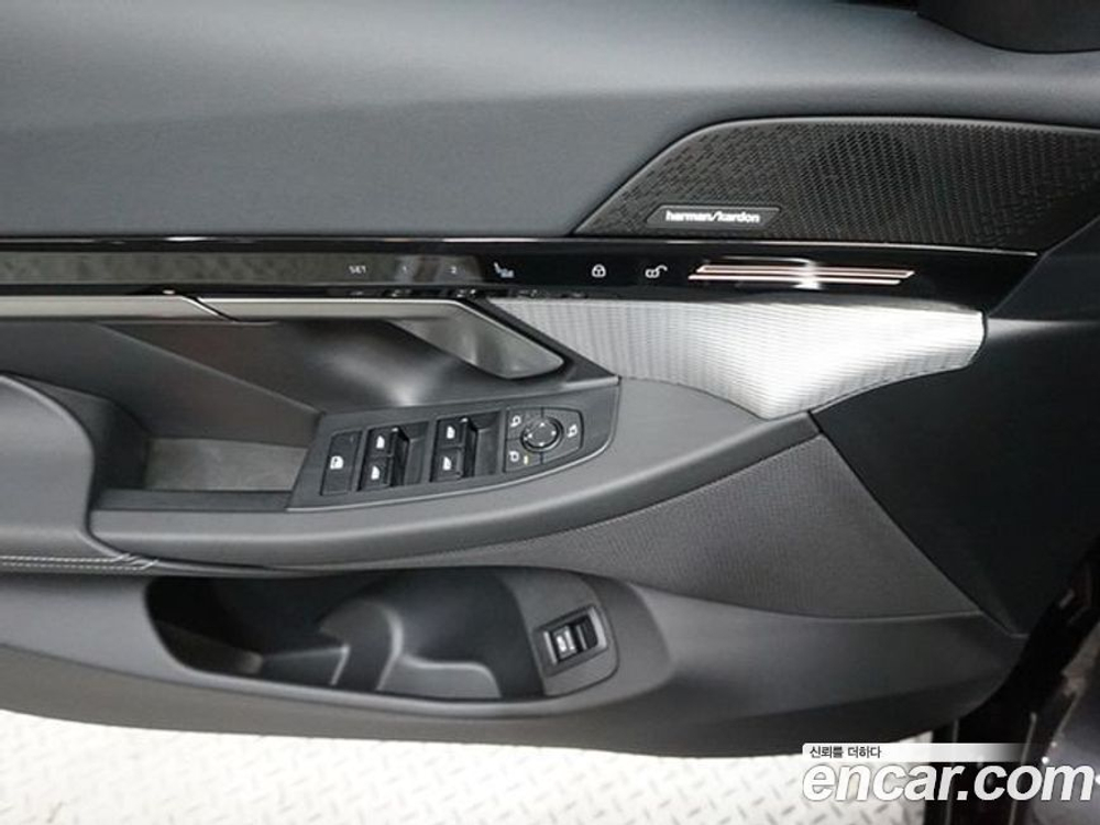 BMW 5 Series (G60) 520i M Sports (11.2023)