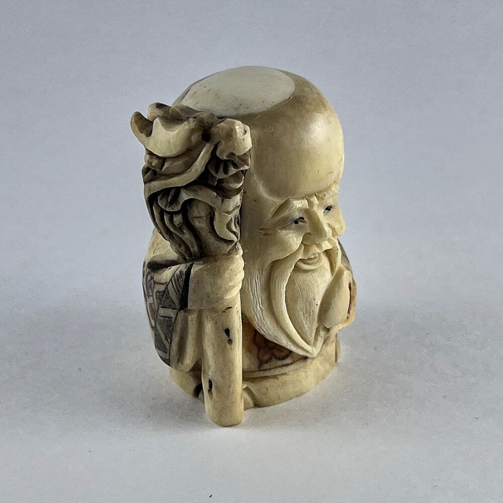 Статуэтка нэцкэ Шоусин с посохом