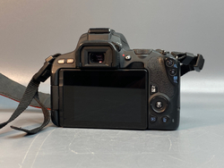 Canon 200D Kit 18-55mm 55.000 Кадров