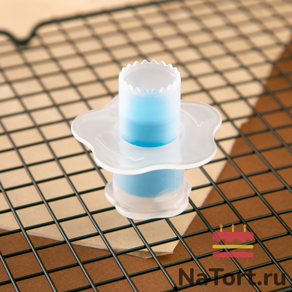 Приспособление для удаления серединки кекса