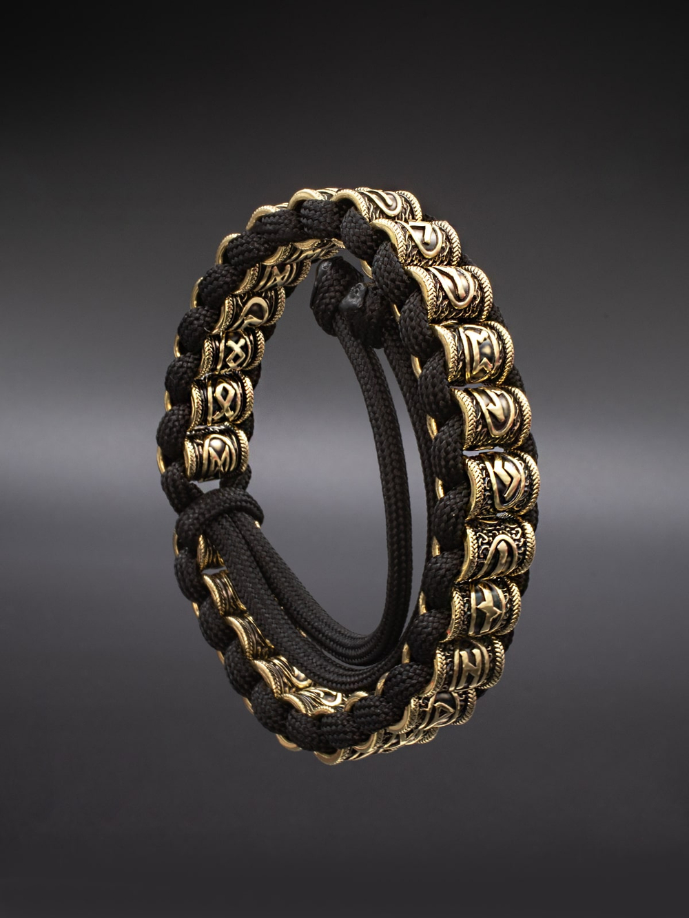 Браслет Футарк на завязках из паракорда скандинавские руны бронза