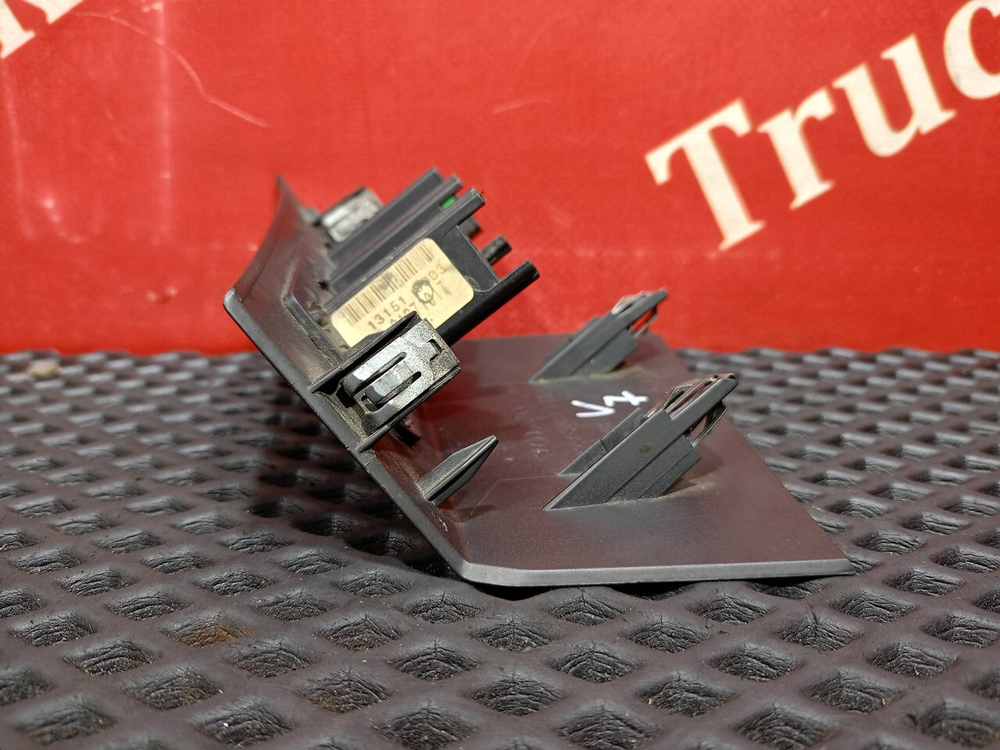 Накладка торпедо USB / AUX