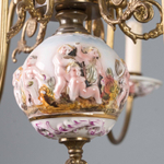 Антикварная люстра из фарфора и бронзы с живописными деталями