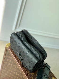 Louis Vuitton Steamer Messenger Bag