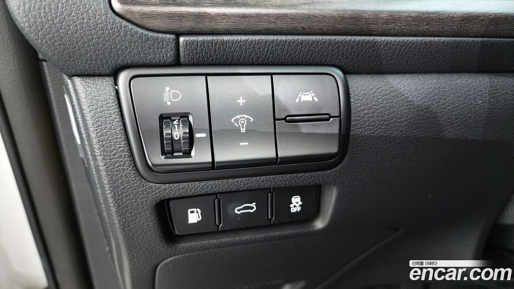 Kia K7 (Cadenza) Premier 2.5 GDI Prestige (09.2019)