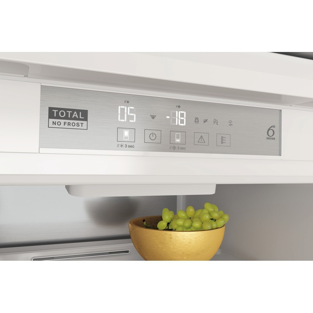 Встраиваемый холодильник Whirlpool WHC 20T573 P