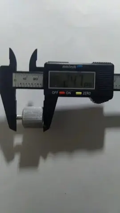 Винт переходник адаптер на штатив для лазерного уровня c 5/8 на 1/4