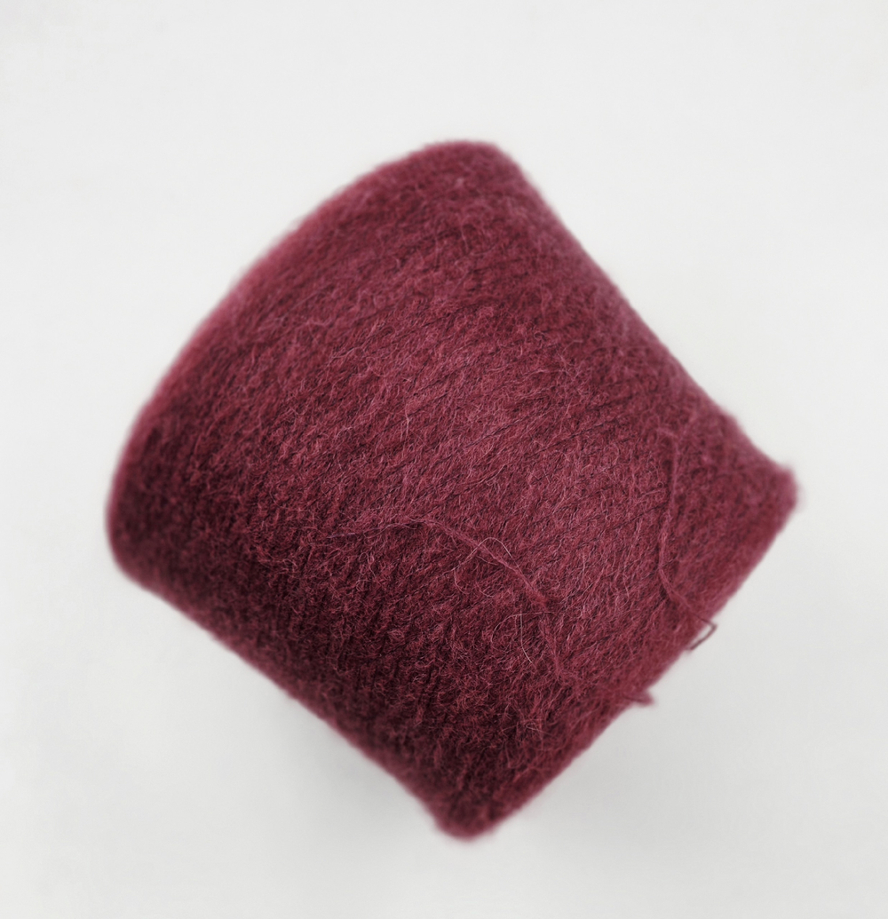 Вспушеный кашемир 40% беби як 30% шелк 20% па 10% брусника