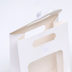 Коробка-пакет, с окном, белый, 20×14×7 см