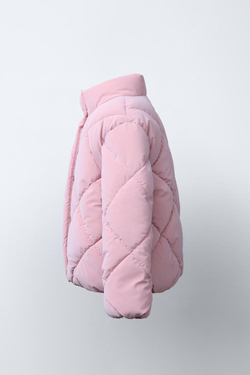 ZARA СТЕГАНАЯ КУРТКА ИЗ ПРОРЕЗИНЕННОЙ ТКАНИ, ЦВЕТ РОЗОВОГО МЕЛА