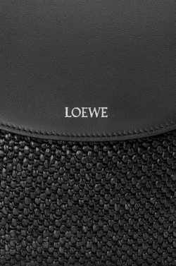 Loewe Средняя сумка Pescador из рафии и телячьей кожи, черный