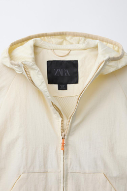 ZARA ЛЕГКАЯ КУРТКА С КАПЮШОНОМ, ЭКРЮ