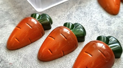 927 | Форма для шоколадных конфет "Морковка" (275*175 мм)