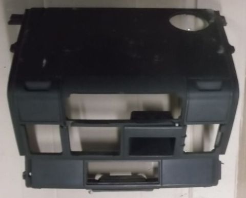 Панель приборов средняя часть МАН ТГА 81617016225 б.у.